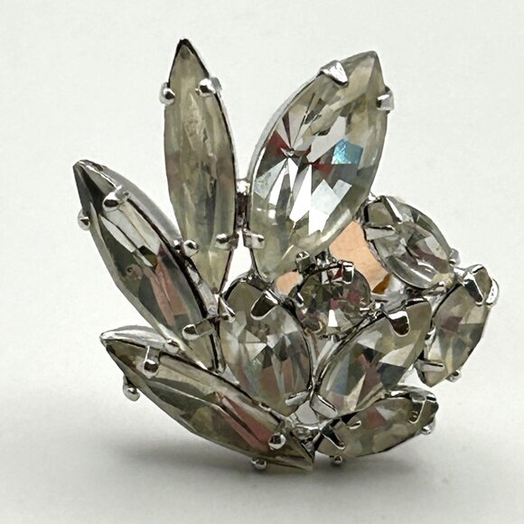 Vintage Weiss Clip On Earrings Rhinestone Cluster Spray Signed Silver Tone - Picture 6 of 16